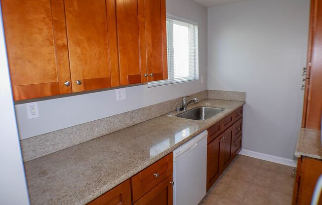 1 bed, 1 bath, 500 sqft, $2,350, Unit 812.5 Niantic Ct