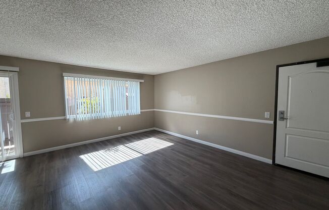 2 beds, 2 baths, 997 sqft, $2,600, Unit 090