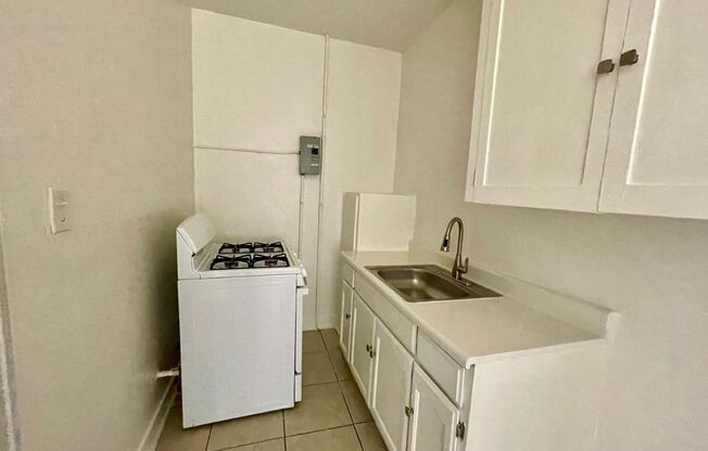 Studio, 1 bath, $1,695, Unit 23