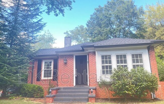 323 W AVE