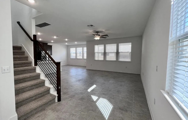 Modern East Austin Retreat – Spacious 4-Bedroom Home with Stylish Upgrades & Prime Location