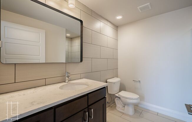 1 bed, 1 bath, $1,425, Unit 1112 N 4th St. Apt. 208