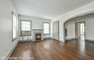 1111 Banks St, Apt 2