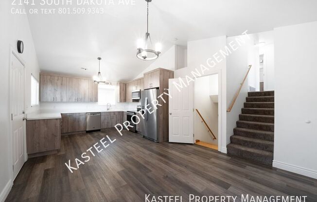 2141 S DAKOTA AVE