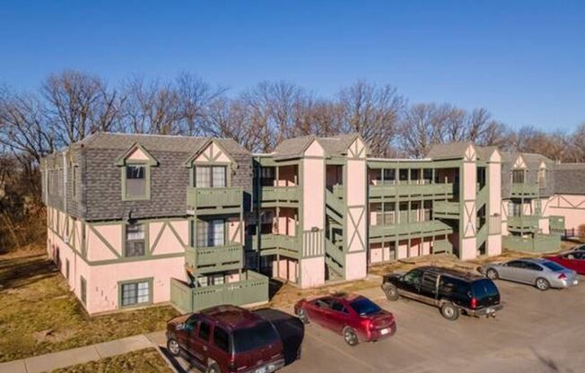 1 bed, 1 bath, 576 sqft, $675