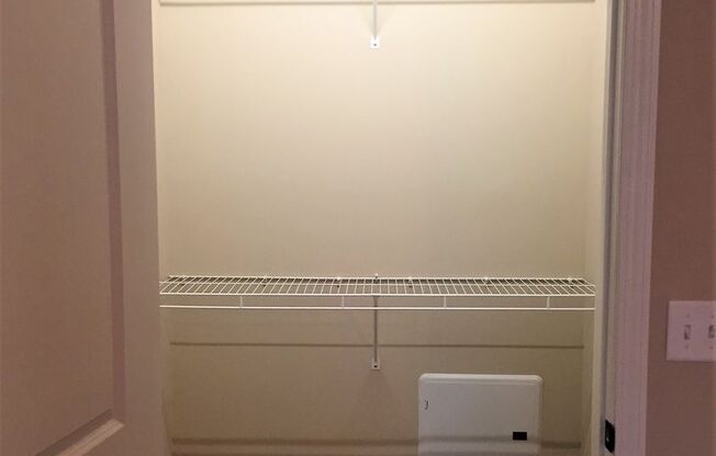 1 bed, 1 bath, 687 sqft, $775, Unit O09