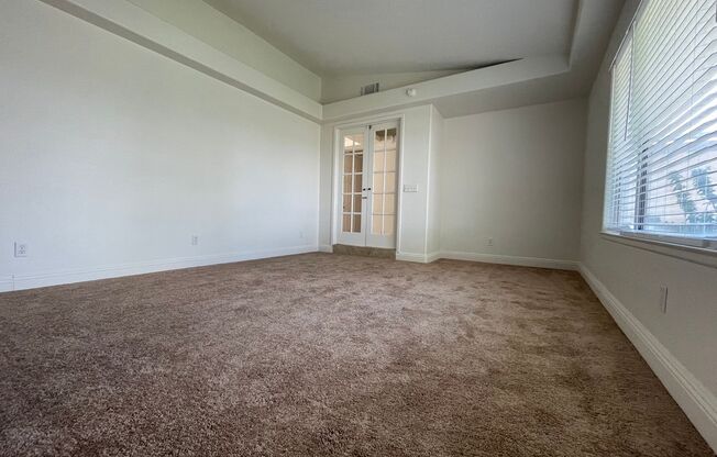 Single story 3 bedrooms 2 bathroom home located in Henderson