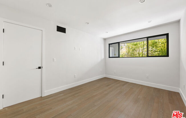 1450 S CRES HTS BLVD