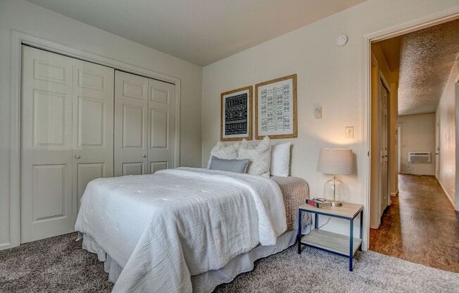 2 beds, 1 bath, 740 sqft, $1,499, Unit 814 - Unit 103