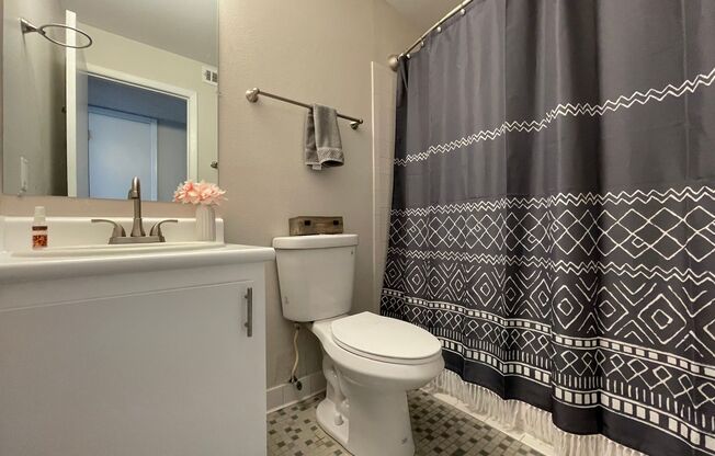 2 beds, 1.5 baths, 846 sqft, $1,499, Unit 207