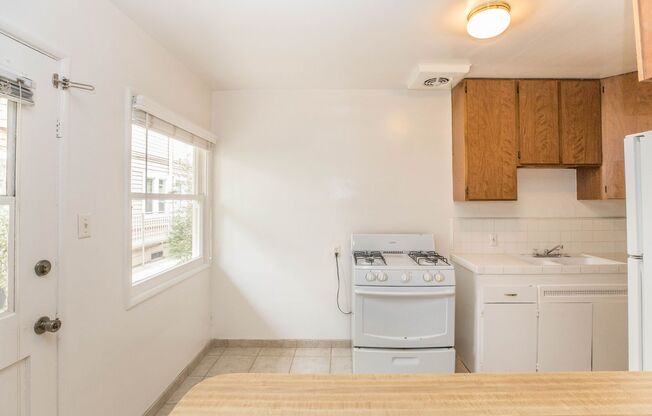25 19th Ave.