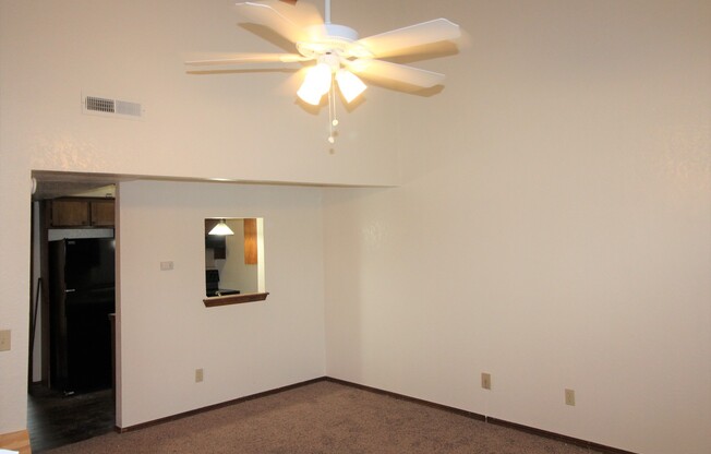 2 beds, 1 bath, 825 sqft, $795, Unit 12B