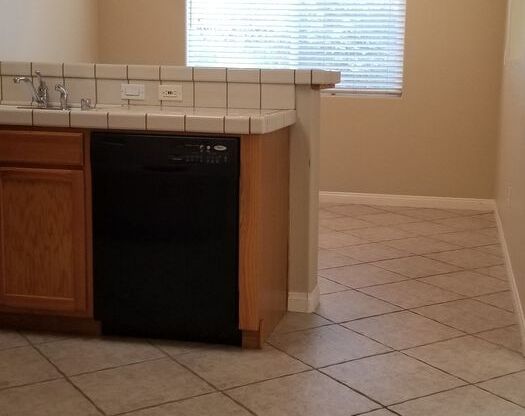 2 beds, 2 baths, $2,200