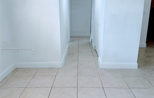 1805 W 56 ST