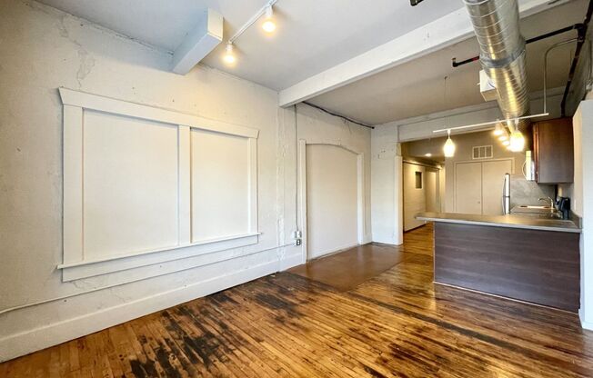 1 bed, 1 bath, 778 sqft, $1,045, Unit 121