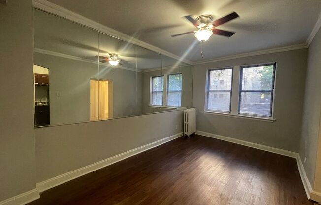 Studio, 1 bath, 400 sqft, $1,195, Unit 105