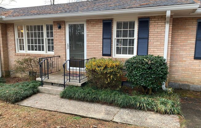 Adorable Brick Ranch in Medlock Park & Fernbank Elementary School District