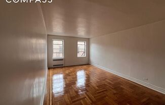 1 bed, 1 bath, $2,200, Unit 1F