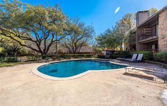 North Dallas condo w/ pool views