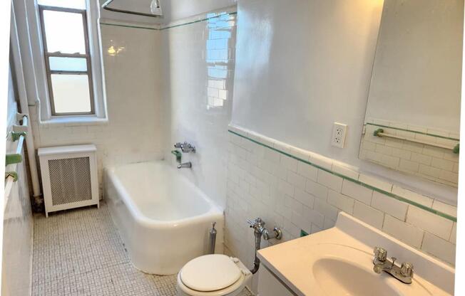 1 bed, 1 bath, $2,568, Unit 53C
