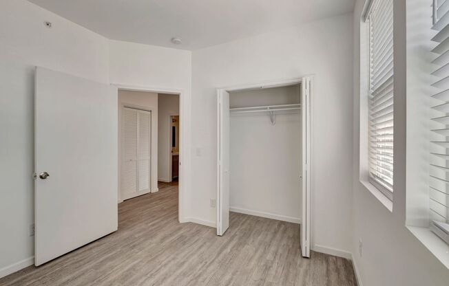 2 beds, 1.5 baths, 850 sqft, $1,249, Unit C5