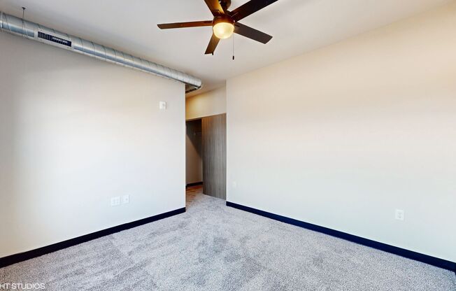 1 bed, 1 bath, 690 sqft, $1,174, Unit #410