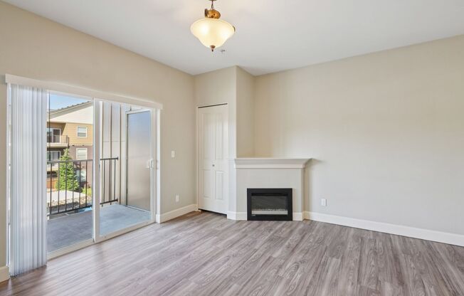 2 beds, 2 baths, 966 sqft, $1,795, Unit 302