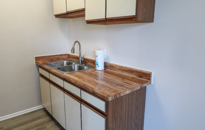 Harvard Apartments (146)