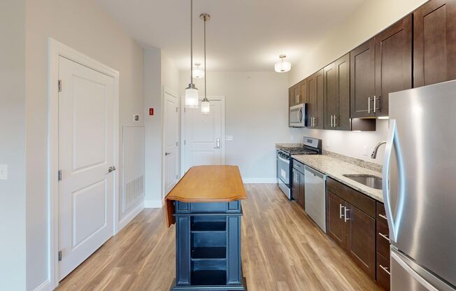 2 beds, 2 baths, 1,042 sqft, $2,795, Unit 1402