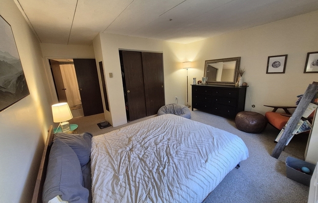 1 bed, 1.5 baths, 781 sqft, $3,000, Unit 202