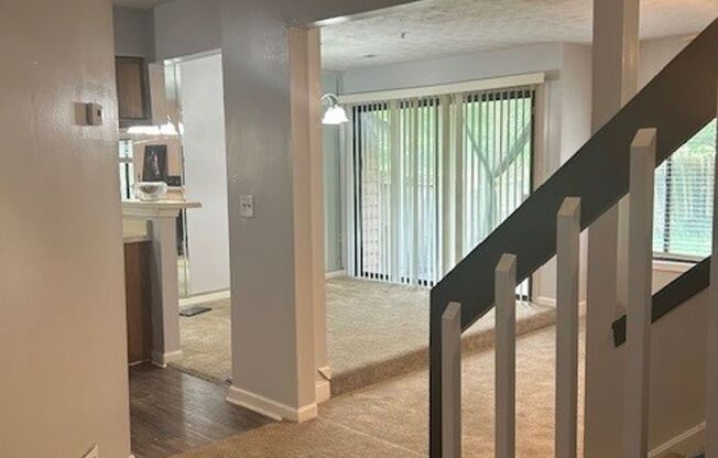 ***BACK ON THE MARKET****LIVING HERE WILL ENVY YOUR FRIENDS! LARGE 3- BEDROOM 2.5 BATH TOWNHOME
