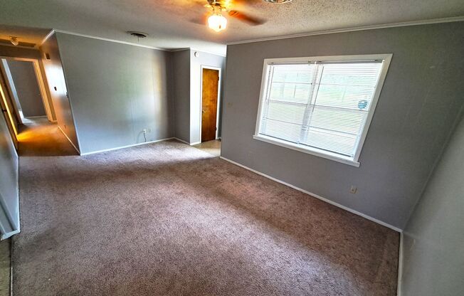 3 Bed, 1.5 Bath Home for lease in Greenwood!