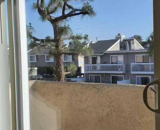 2 beds, 2 baths, 960 sqft, $2,595, Unit 321
