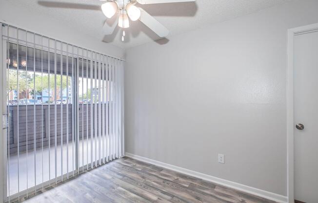 3 beds, 2 baths, 909 sqft, $1,339