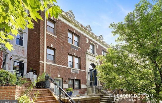 1811 VERNON ST NW