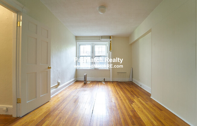 1810 Commonwealth Ave
