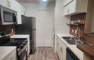 5540 Devonbriar Way H-208