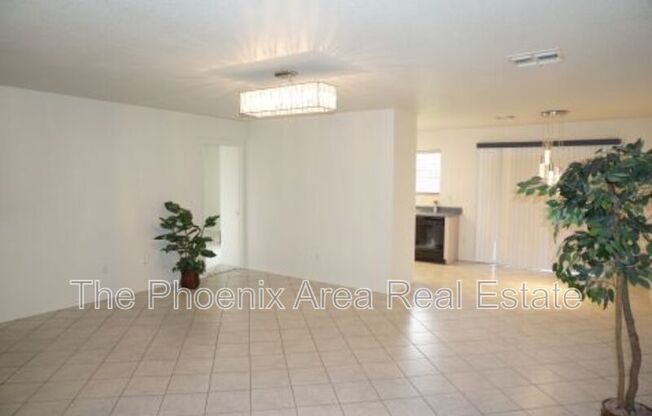 3 beds, 2 baths, 1,196 sqft, $1,895