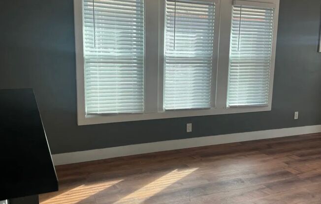 3268 Clairmount