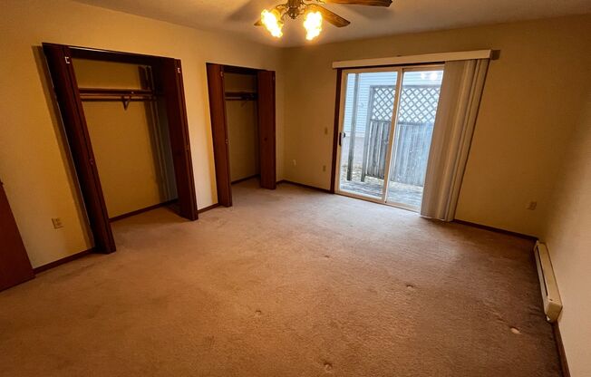 2 beds, 1 bath, $845, Unit Unit 5