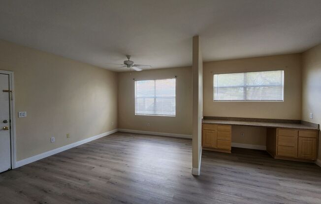 2 beds, 2 baths, $1,400, Unit Unit #1009