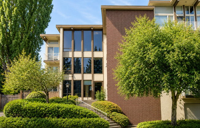 Evanston Arms Apartments