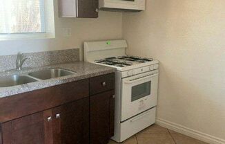 Studio, 1 bath, 450 sqft, $695, Unit Unit #3