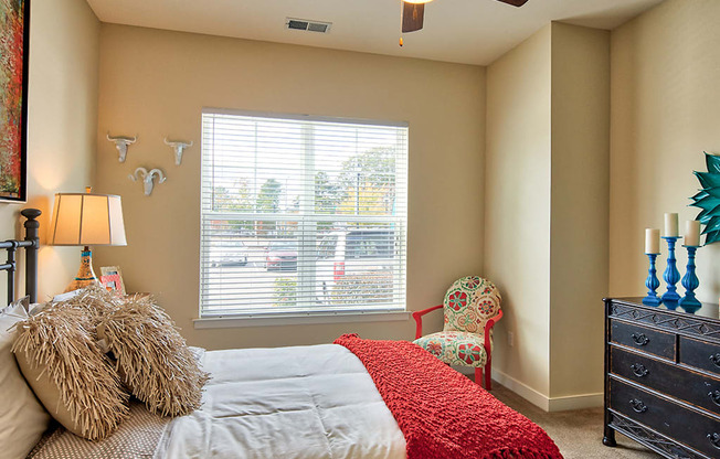 Bedrooms with Ceiling Fans at Solace Apartments