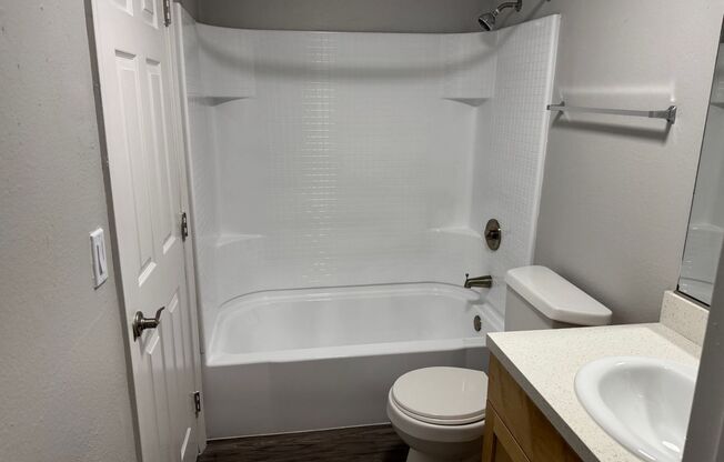 2 beds, 1.5 baths, 866 sqft, $2,695, Unit 810P6