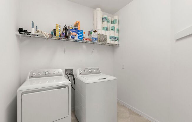 3 beds, 2 baths, $2,950, Unit #201