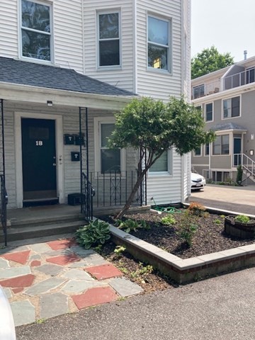 18 WHITE ST PL