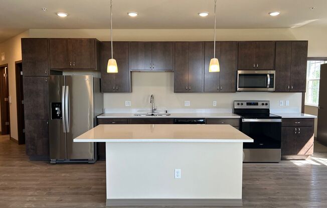 2 beds, 2 baths, 1,150 sqft, $1,935, Unit 5380300
