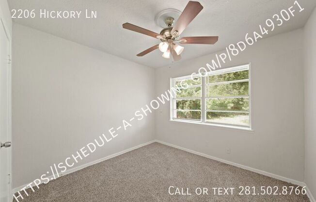 2206 HICKORY LN