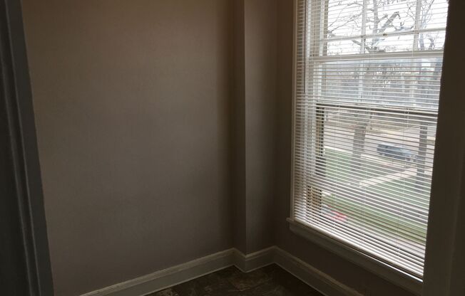 2 beds, 1 bath, 962 sqft, $1,475, Unit 3C